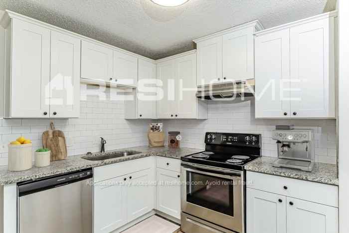 11017 Traci Lynn Dr - Photo 3 of 18