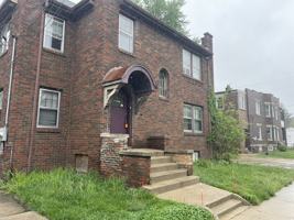 featured image of 914 18th Ave #1