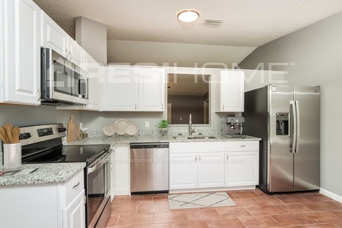 435 Gallagher Street Southwest - Photo 2 of 15