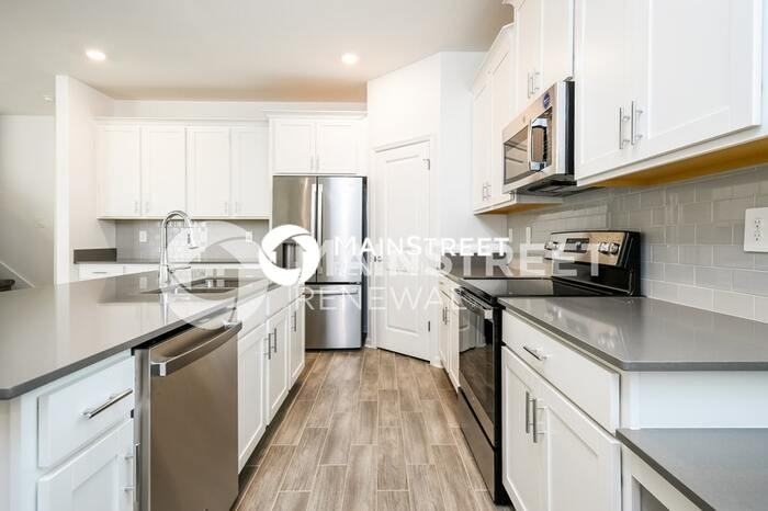 6433 Sprucepine Lane - Photo 7 of 15