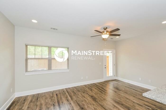 124 Hartsville Ct - Photo 2 of 17