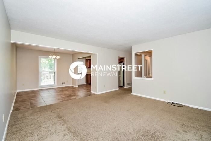 1042 Cristland Rd - Photo 5 of 17