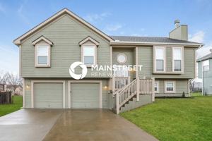 featured image of 1702 Briarwood Ln