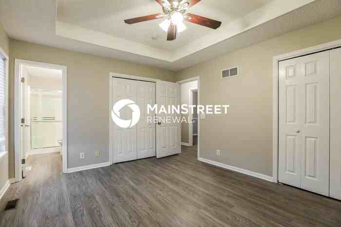 1702 Briarwood Ln - Photo 7 of 17