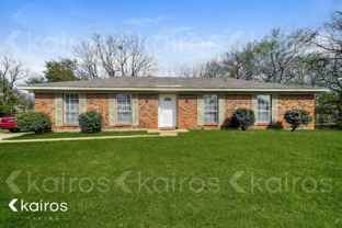 2073 Edinburgh Dr - Photo 1 of 1