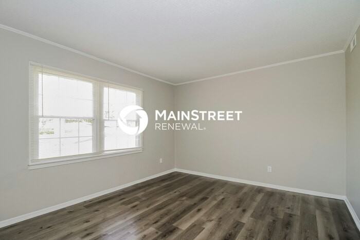 308 Cheltenham Dr - Photo 2 of 16