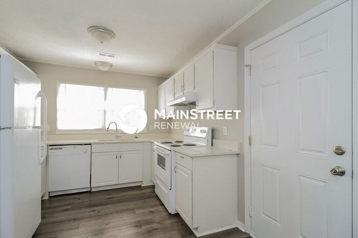 308 Cheltenham Dr - Photo 3 of 16