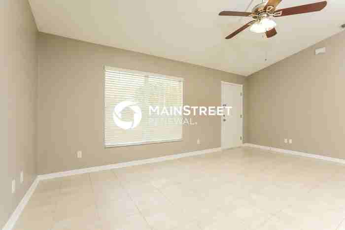 713 Willow Run St - Photo 2 of 16