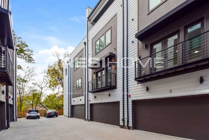 351 Hill Street Southeast #6