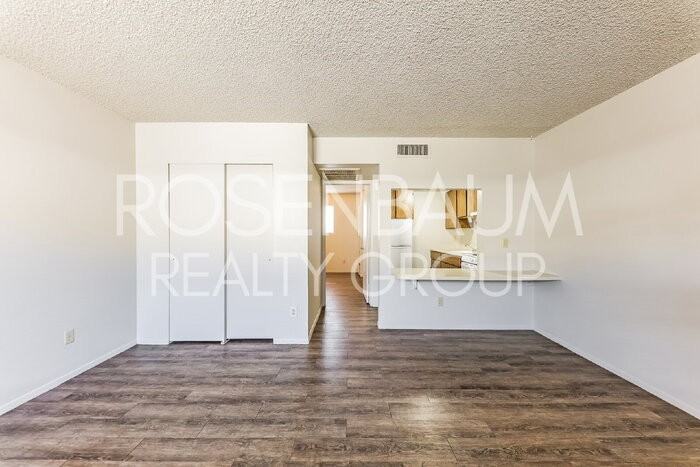 9230 N 6th St #6 - Photo 6 of 17