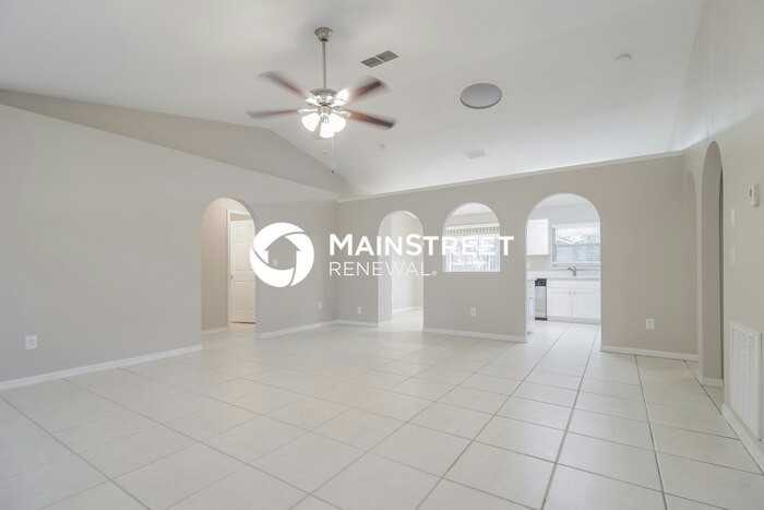 722 Hartford Avenue Southwest - Photo 2 of 16