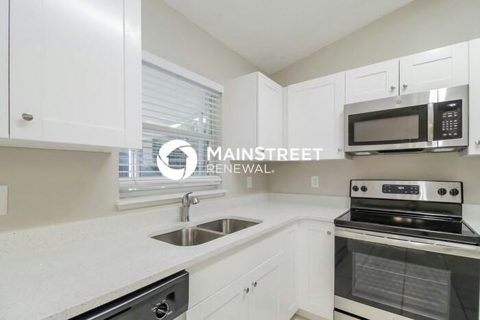 722 Hartford Avenue Southwest - Photo 5 of 16