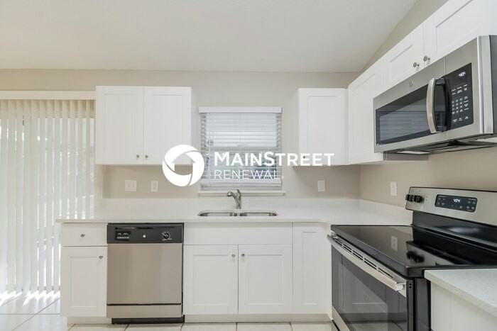 722 Hartford Avenue Southwest - Photo 6 of 16