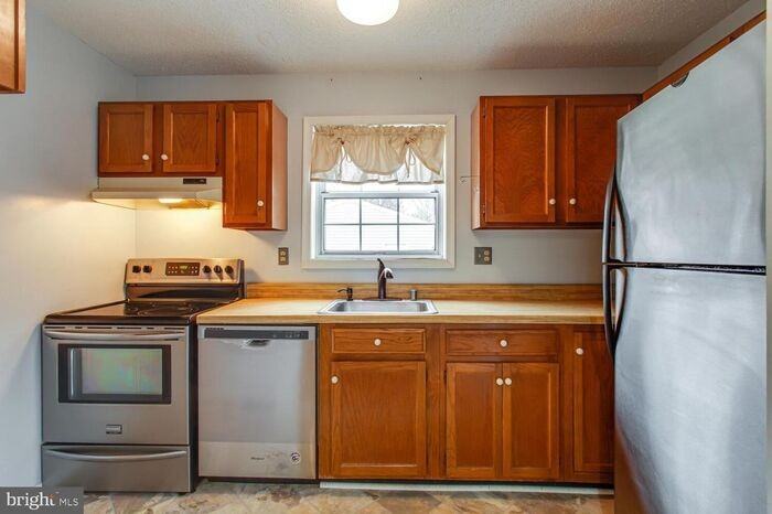 1117 Ellingwood Dr - Photo 7 of 48