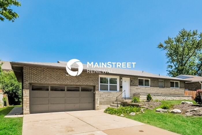 1120 Spring Valley Drive - Photo 2 of 17