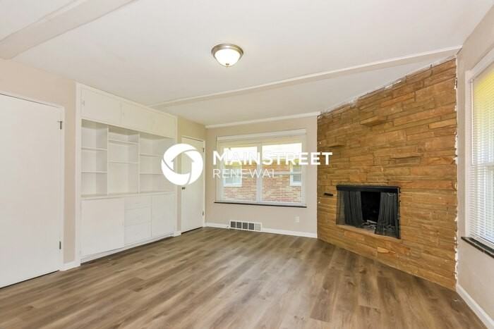 1120 Spring Valley Drive - Photo 4 of 17