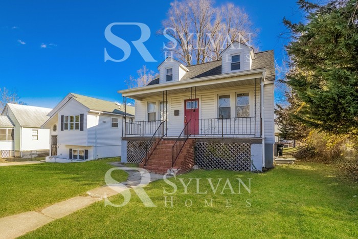 29 Lincoln Ave - Photo 3 of 16