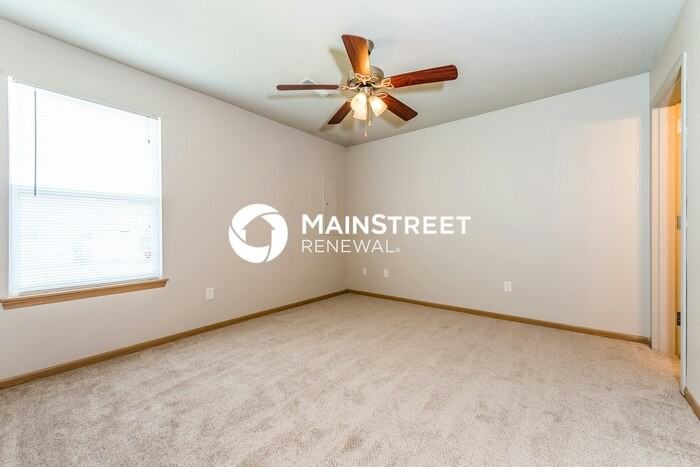 210 Palmer Ct - Photo 7 of 20