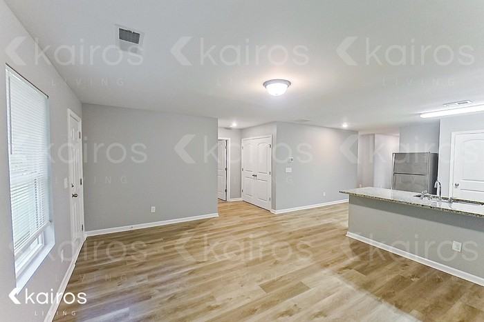 236 Fox Chase Way - Photo 2 of 19