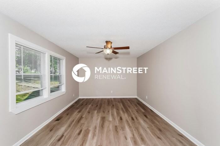 5241 Goldmar Dr - Photo 4 of 17