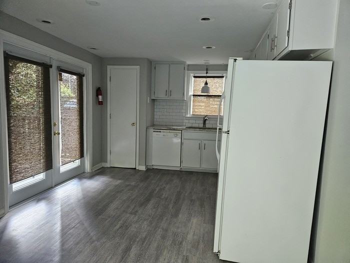 693 Myrtle St Ne #2 - Photo 3 of 14