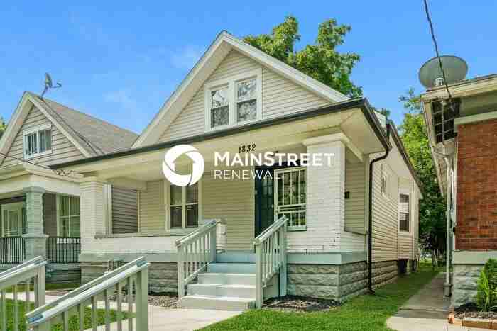 1832 W Kentucky St - Photo 3 of 19