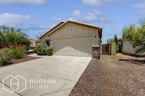 3828 W Irwin Ave - Photo 4 of 28