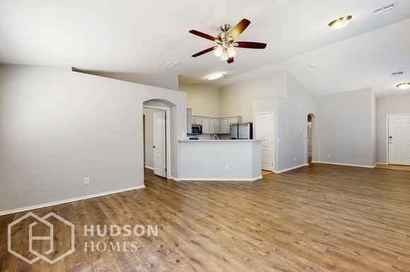 3828 W Irwin Ave - Photo 7 of 28
