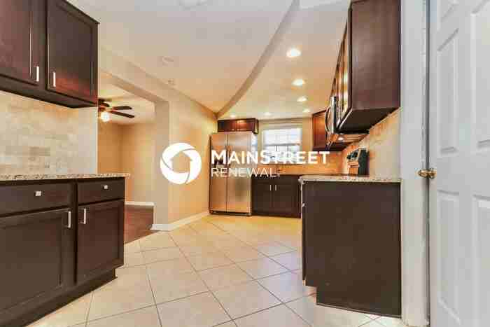 3208 Primrose Dr - Photo 4 of 16