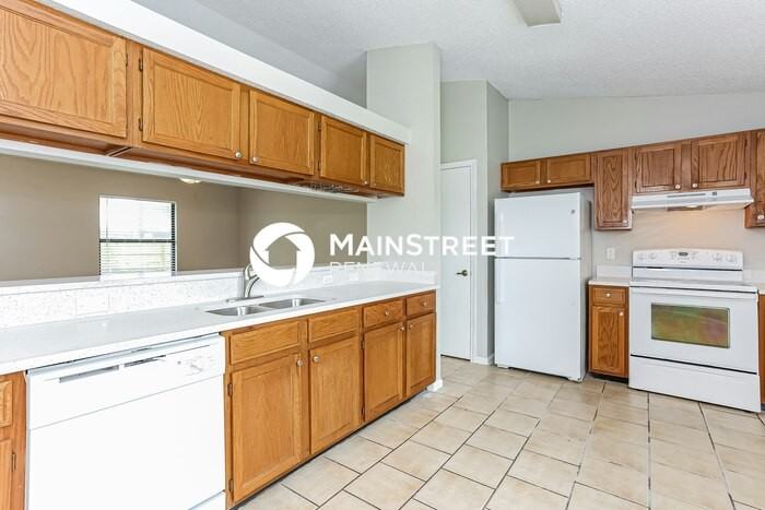 140 Devoe St - Photo 6 of 16