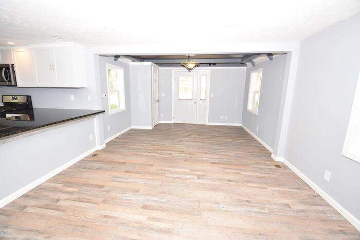 14212 Edwardsburg Highway - Photo 5 of 29