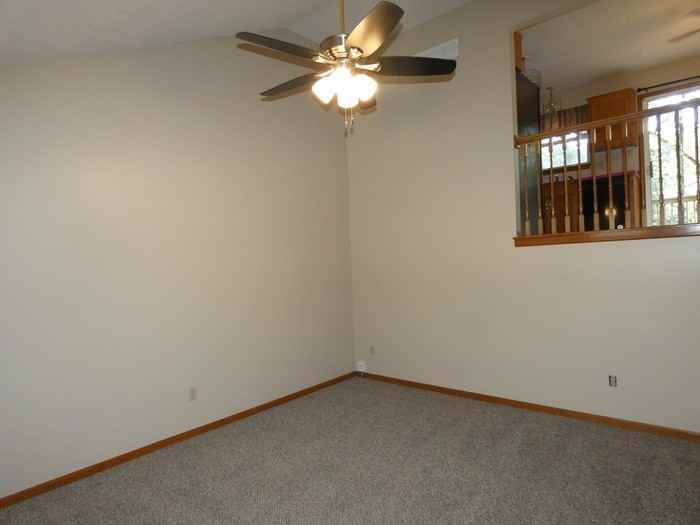 405 Woodland Avenue - Photo 4 of 22