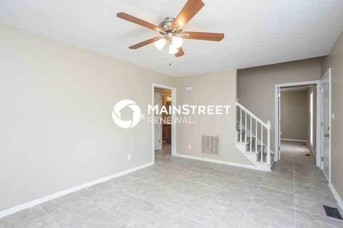 1001 Hornbuckle Court - Photo 3 of 15