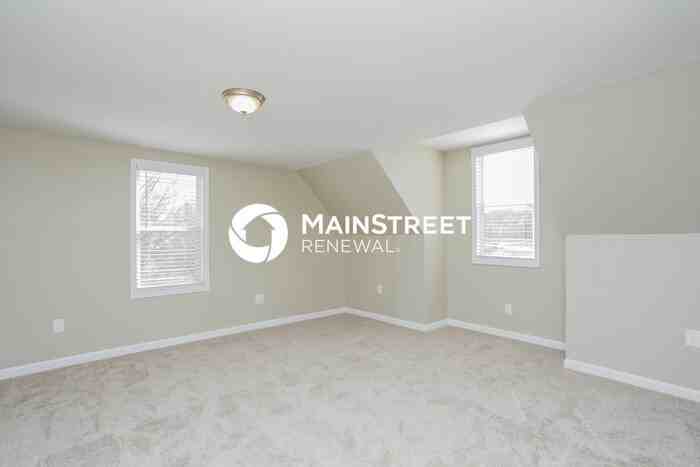 1001 Hornbuckle Court - Photo 7 of 15