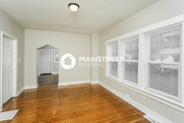 1812 W Gaulbert Ave - Photo 6 of 18