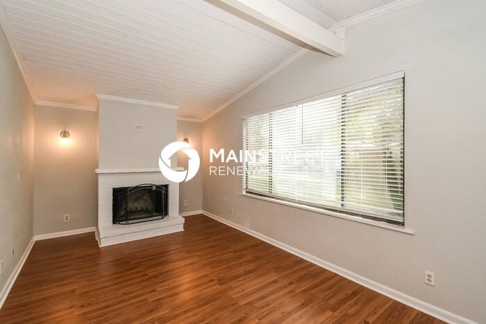 1220 Adrian Ct - Photo 2 of 16