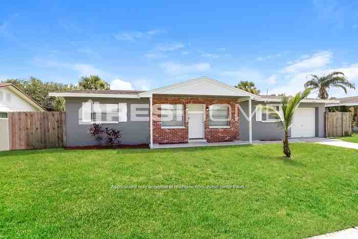 2093 Lucille Lane - Photo 2 of 18