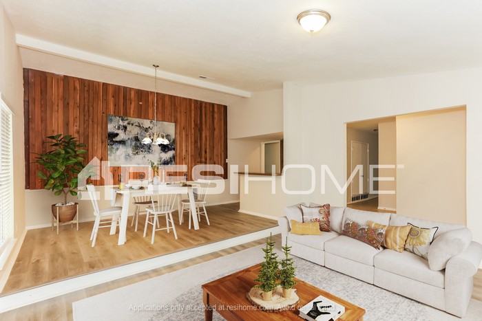 156 N Crestwood Blvd - Photo 6 of 19