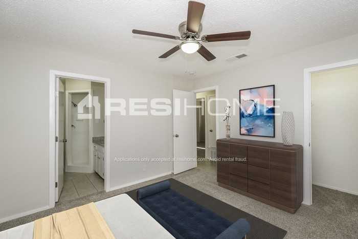 6405 Moonglow Ln - Photo 6 of 15