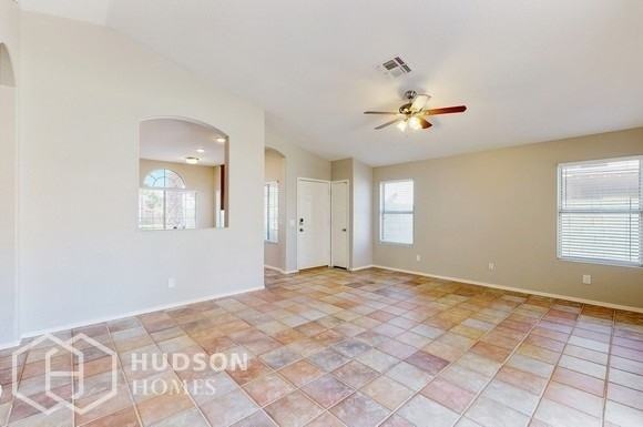 7442 West Louise Drive - Photo 7 of 34