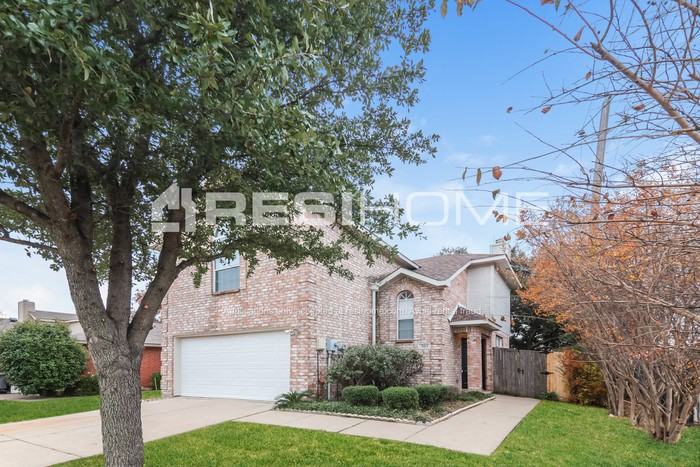 503 Fleming St - Photo 2 of 18