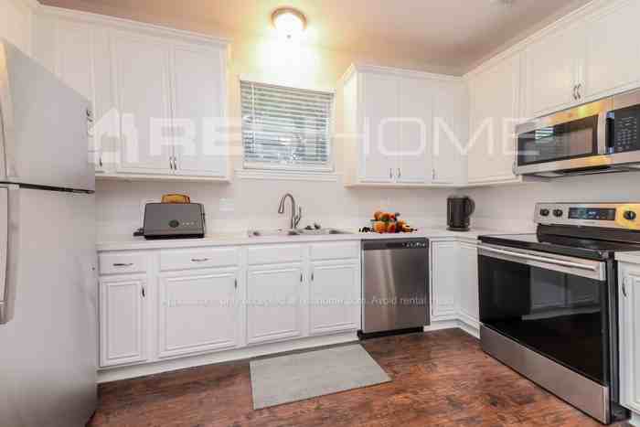 503 Fleming St - Photo 3 of 18