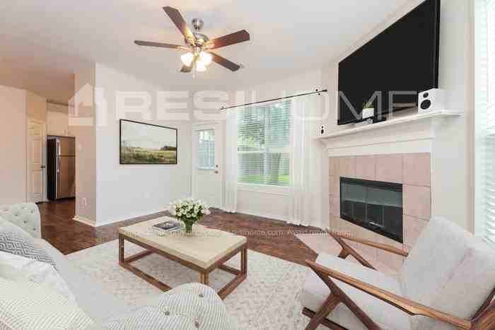 503 Fleming St - Photo 4 of 18