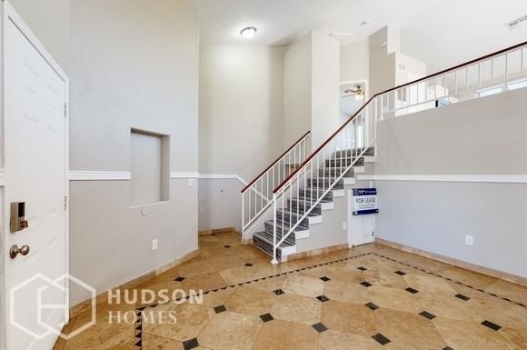 19056 North 37th Street - Photo 4 of 40