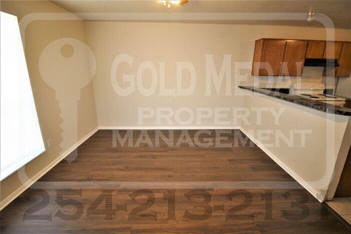 1106 Leslie Circle - Photo 4 of 26