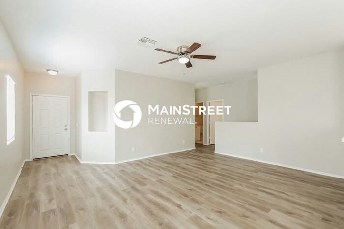 9119 W Cambridge Ave - Photo 2 of 16