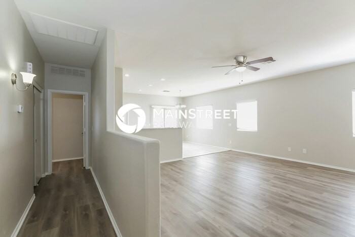 9119 W Cambridge Ave - Photo 5 of 16