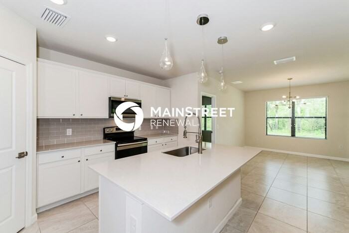 10820 Firebush Circle - Photo 7 of 15