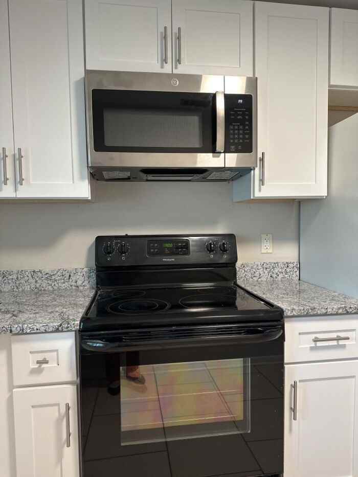 11411 Midfield Way - Photo 4 of 17