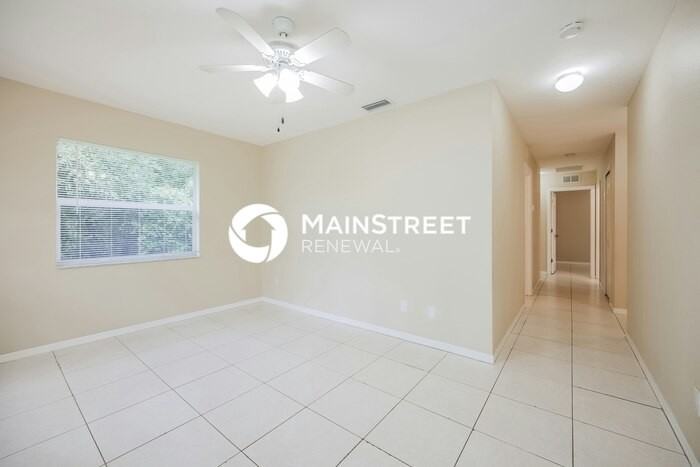 1016 Bagget St E - Photo 3 of 15
